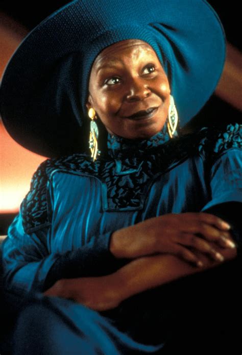 Star Trek-The Next Generation Photo: Guinan | Star trek, Star trek ...