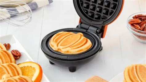 Easy Mini Waffle Maker Recipes 2023 - AtOnce