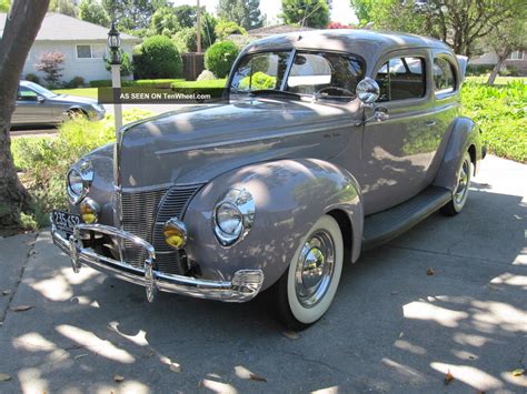 1940 Ford Deluxe Sedan (all)