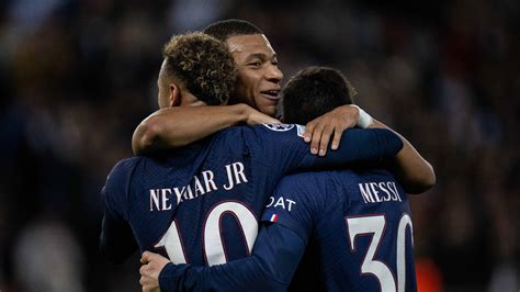 Download Neymar And Mbappe Hugging Messi Wallpaper | Wallpapers.com