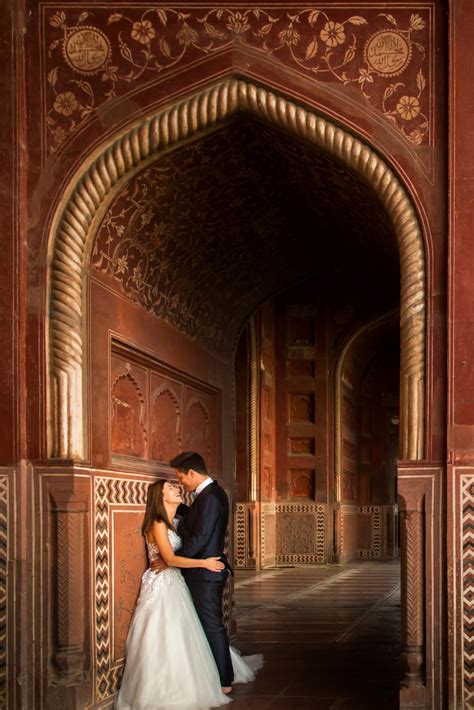 The Honeymooners in the monument of love | Wedding photoshoot, Wedding photos, Taj mahal