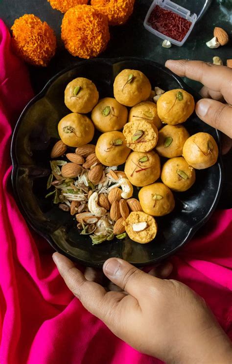 Easy Besan Ladoo Recipe | How to Make Besan Ladoo (Step by Step Images + VIDEO) | बेसन के लड्डू ...