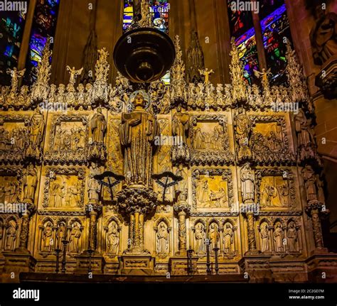 Palma cathedral interior hi-res stock photography and images - Alamy