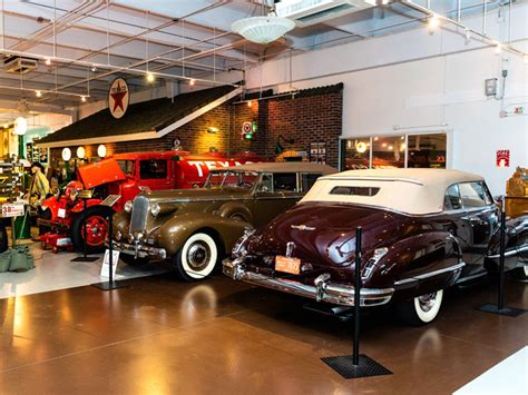 This Retro Car Museum In Florida Will Transport You To The 1950s