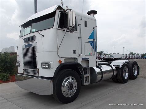 Freightliner FLT | Freightliner, Freightliner trucks, Trucks