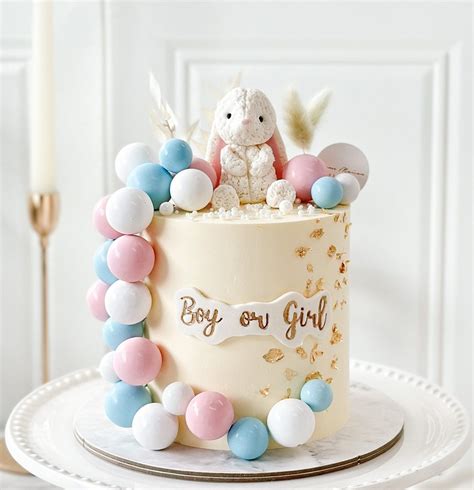 Everley Bunny - Gender Reveal Cake • Gender Reveal • Creme Maison ...