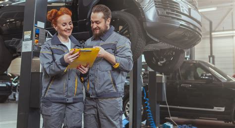 Best Mechanic Schools: Top 10 Institutions For Automotive Education ...