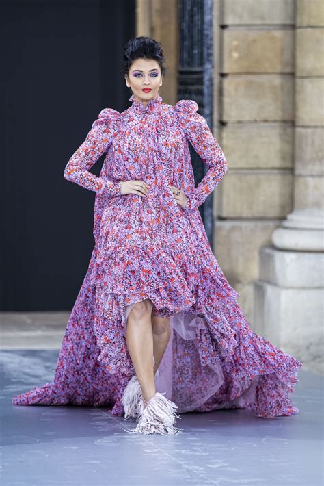 Photo : Aishwarya Rai - Défilé L'Oréal Paris 2019 à la Monnaie de Paris ...