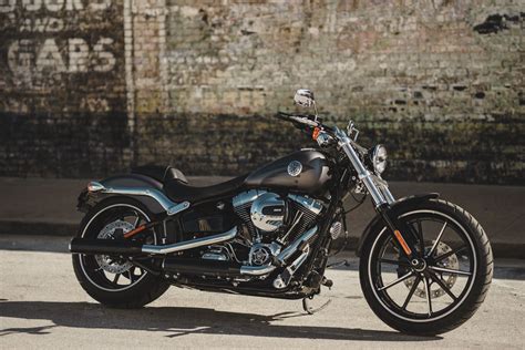 2017 Harley-Davidson Softail Breakout Buyer's Guide | Specs & Price