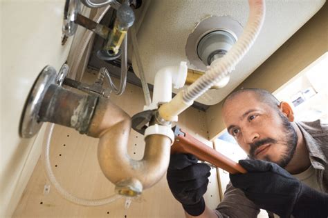 Hiring a Trustworthy Handyman and Plumber When You Move | MYMOVE