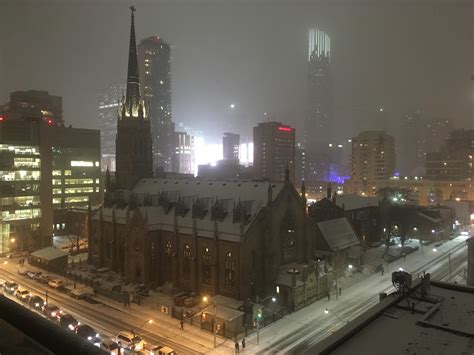 Snowy night in Toronto. : r/pics