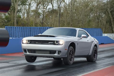 Challenger Demon 170 marca o fim do V8 na Dodge e usa etanol