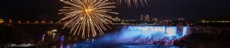 Luxury Day and Night Tour of Niagara Falls With Niagara Boat