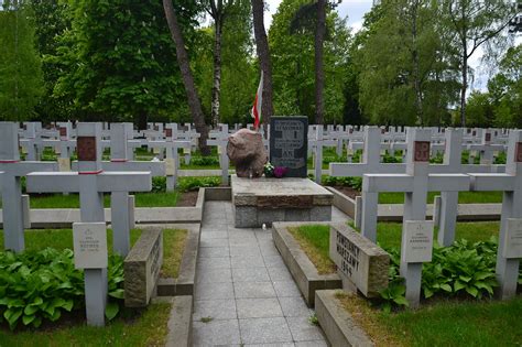 Cmentarz Wojskowy na Powązkach, ul. Powązkowska, Warszawa - zdjęcia