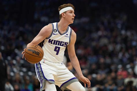 Huerter Kevin Stats, Salary, Net worth, Age, Height, Girlfriend - BasketBall Arroyo