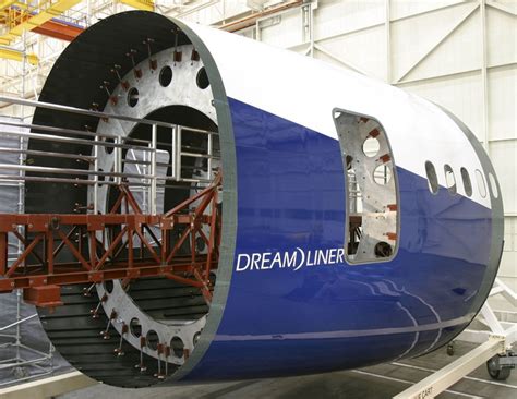 Boeing 787 Dreamliner composite fuselage section. | Boeing 787 dreamliner, Boeing 787, Boeing