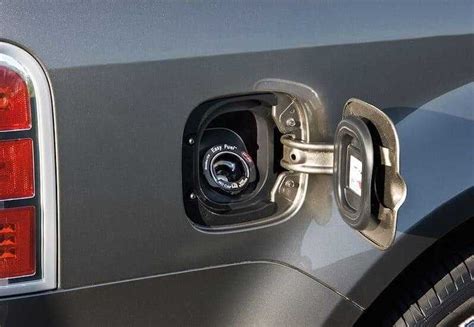 3 Essential Things to Know About Your Car’s Gas Tank