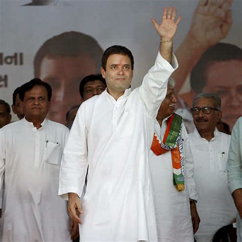 Rahul Gandhi kicks off election campaign in Gujarat Photogallery - ETimes