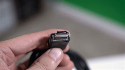 How To Remove DisplayPort Cable - Cables Advisor