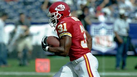 3 Greatest Running Backs in Chiefs History | FanDuel Research