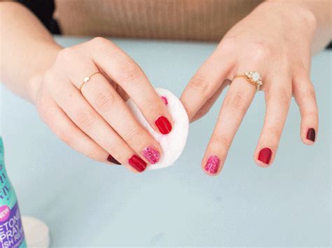 Spray-On Nail Polish Remover Means You'll Never Spill Acetone on Your Couch Again | Glamour