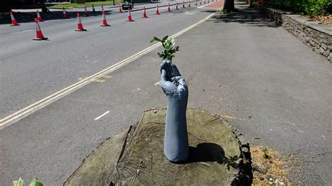 Environmental protest art...Palm Tree? - a photo on Flickriver