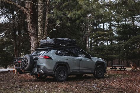 Lifted 2019 Toyota Rav4 with Yakima roof rack | Rav4, Rav4 offroad, Toyota rav4 offroad