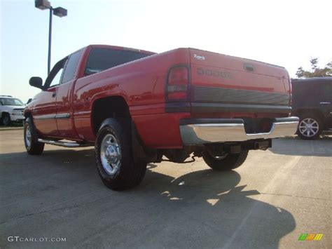 2001 Flame Red Dodge Ram 2500 SLT Quad Cab #53981994 Photo #3 | GTCarLot.com - Car Color Galleries