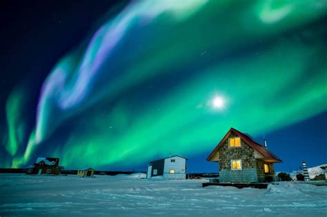 オーロラはいつから見に行ける？ – 【GO Banff】「ゴーバンフ」カナダ・バンフの歩き方！カナディアンロッキー旅行の計画に最適なサイト！