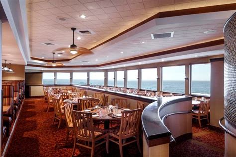 This Beloved Oceanfront Restaurant On The Oregon Coast Will Blow You Away | Newport oregon ...