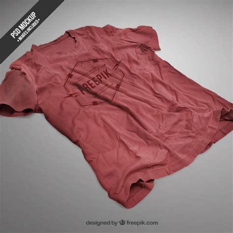 Red t-shirt mockup | Free PSD File