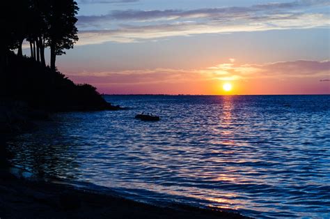 Sunset over Lake Ontario | New york sunset, Lake ontario, Places to visit