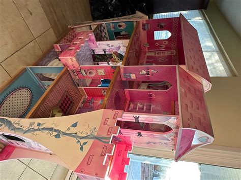 Big Pink Barbie Dolls Dream House Life Size *little to no breaks and ...