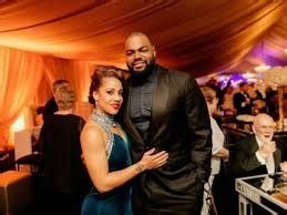 Michael Oher: Does still talk to his adopted family| Wife photo ...