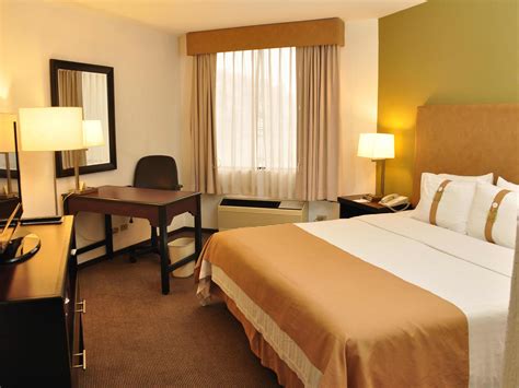 Hotel in Tijuana | Holiday Inn Tijuana Zona Rio Hotel