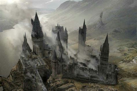 "Battle of Hogwarts" concept art by Andrew Williamson. | Harry potter pictures, Harry potter ...