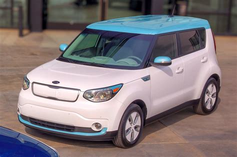 2015 Kia Soul EV Revealed at 2014 Chicago Auto Show - Automobile Magazine