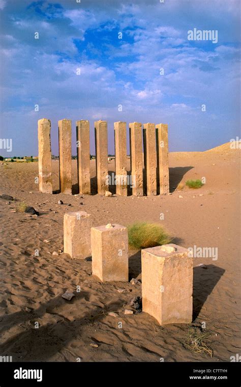 Yemen, Marib, archaeological site Stock Photo - Alamy