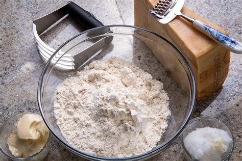 12 Best Substitutes for All-Purpose Flour - Substitute Cooking