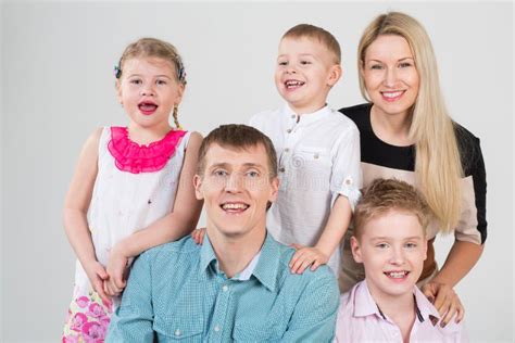 Happy Smiling Family Of Five People Royalty Free Stock Images - Image: 34744539