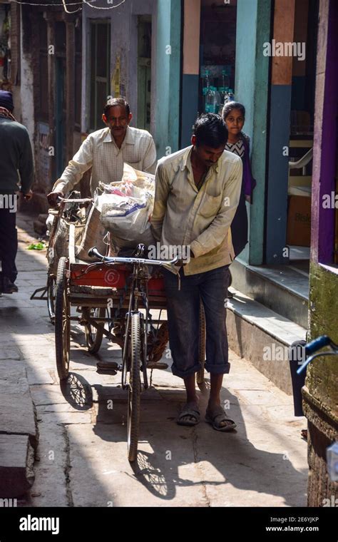 Tricycle Rickshaw, Varanasi, India Stock Photo - Alamy