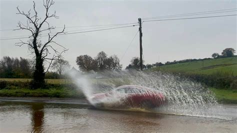 Storm Debi: Strong winds and heavy rain hit UK - BBC News