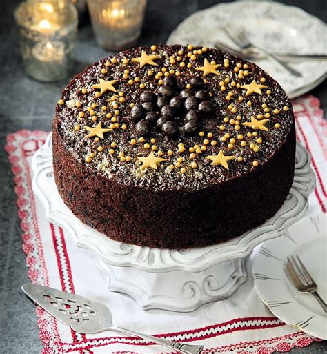 Christmas with Nigella: Incredibly easy chocolate fruit cake | Daily ...