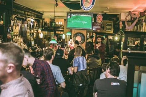 9 Best Barcelona Sports Bars & Pubs • Where to Watch Live Sports in Barcelona 2019