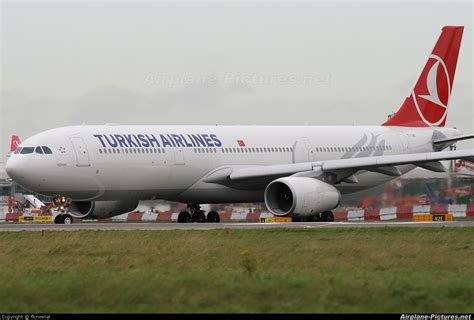 TC-JNI - Turkish Airlines Airbus A330-300 at London - Heathrow | Photo ...