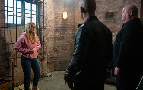 Coronation Street spoilers: Kelly Neelan is in danger! | What to Watch