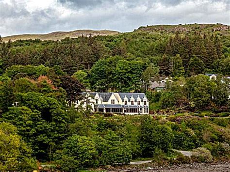 Top 12 Luxury Hotels in Isle of Skye - Sara Lind's Guide