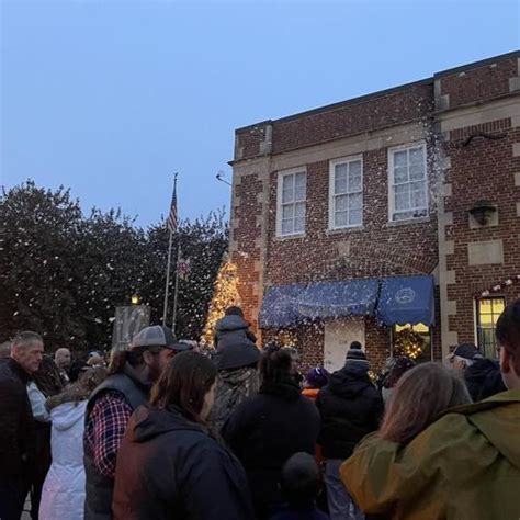 Essex’s treasured holiday affair returns on Eastern Blvd. | Holiday ...