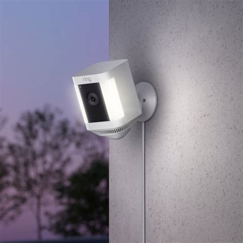 Spotlight Cam Plus Plug-In – Ring