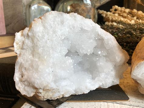 Clear Quartz Crystal Moroccan Quartz Geode / Healing Crystals ...